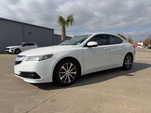 Used 2017 Acura TLX image 1