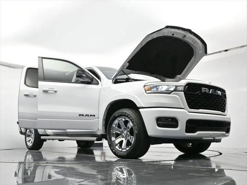 Certified 2025 RAM 1500 Big Horn AWD/4WD image 56