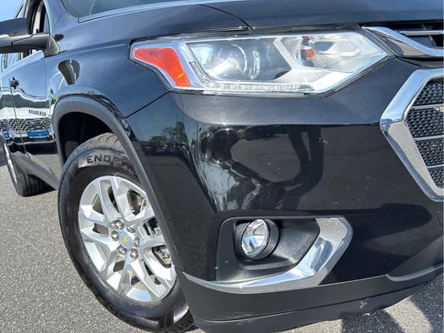 Used 2021 Chevrolet Traverse LT FWD image 22