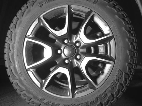 Used 2025 Jeep Compass Trailhawk image 13