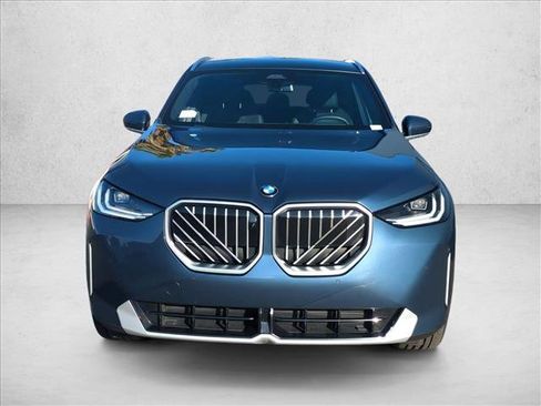 Used 2025 BMW X3 xDrive30i w/ Premium Package AWD/4WD image 2