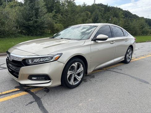 Used 2020 Honda Accord EX image 1