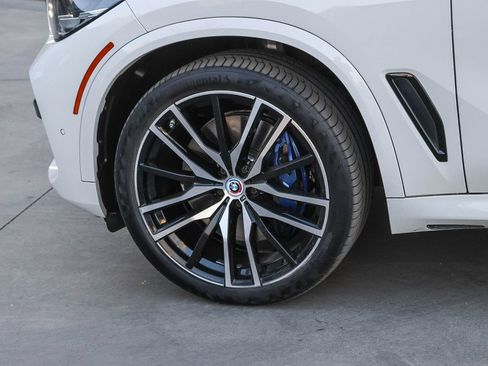 Used 2022 BMW X5 M50i AWD/4WD image 9