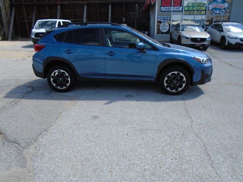 Used 2022 Subaru Crosstrek 2.0i Premium AWD/4WD image 4
