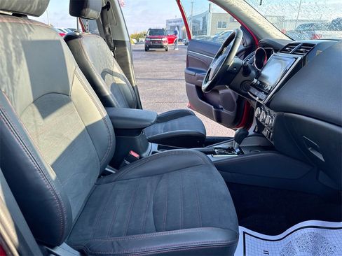 Used 2022 Mitsubishi Outlander Sport SE image 21