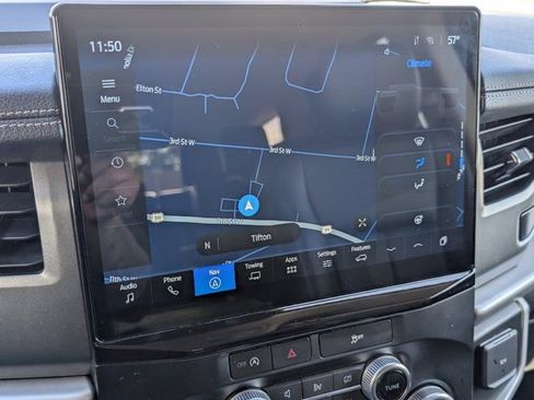 Used 2024 Ford Expedition XLT image 18