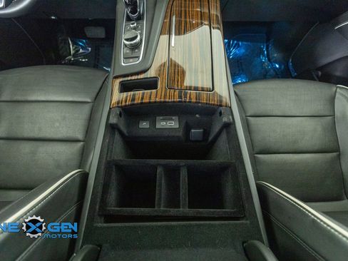 Used 2022 Cadillac Escalade ESV Premium Luxury image 33