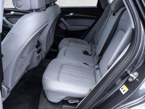 Used 2023 Audi Q5 2.0T Premium Plus w/ Premium Plus Package AWD/4WD image 21
