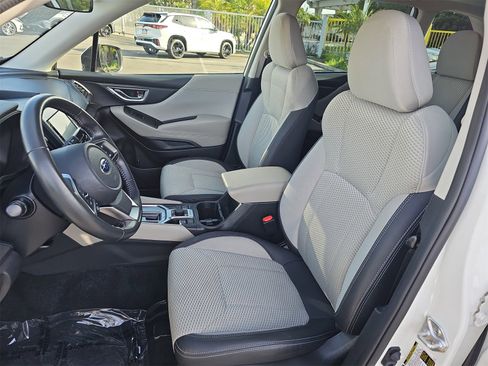 Used 2023 Subaru Forester Premium image 15
