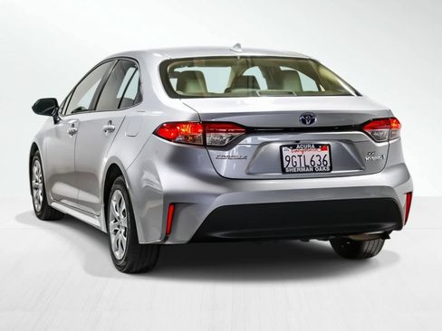 Used 2023 Toyota Corolla LE image 2