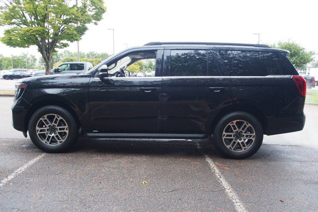 Certified 2025 Ford Expedition Active RWD image 4