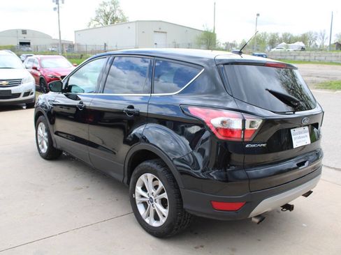 Used 2017 Ford Escape SE AWD/4WD image 6