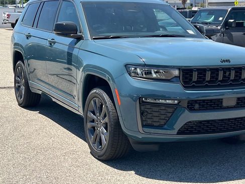 New 2026 Jeep Grand Cherokee L Limited AWD/4WD image 10