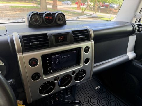 Used 2007 Toyota FJ Cruiser 4WD image 19