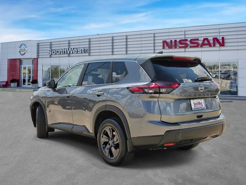 New 2026 Nissan Rogue SV FWD image 7