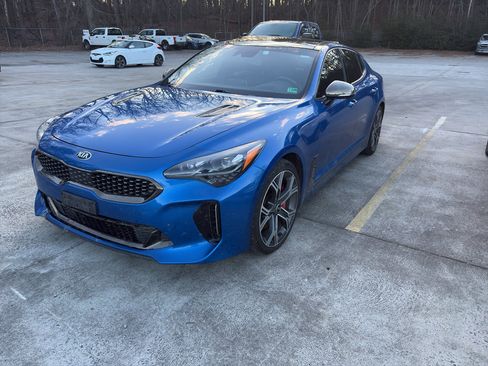 Used 2021 Kia Stinger GT2 image 1