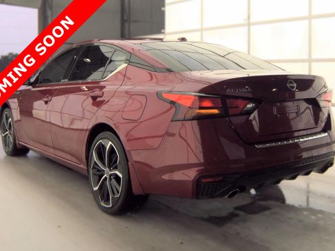 Used 2023 Nissan Altima 2.5 SR AWD/4WD image 4