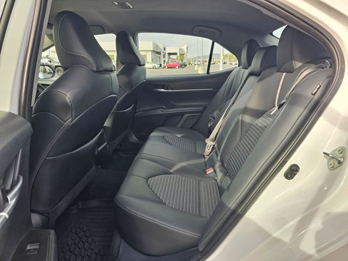 Used 2023 Toyota Camry SE w/ Cold Weather Package image 17