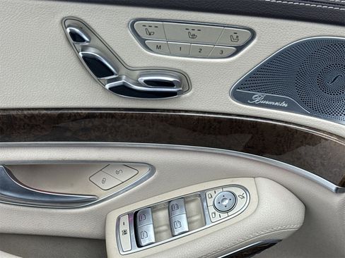 Used 2015 Mercedes-Benz S 550 Sedan w/ Sport Package w/ Sport Package image 16