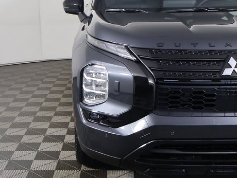 New 2025 Mitsubishi Outlander SEL Black Edition image 17