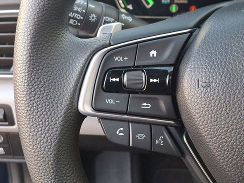 Used 2019 Honda Accord EX image 22