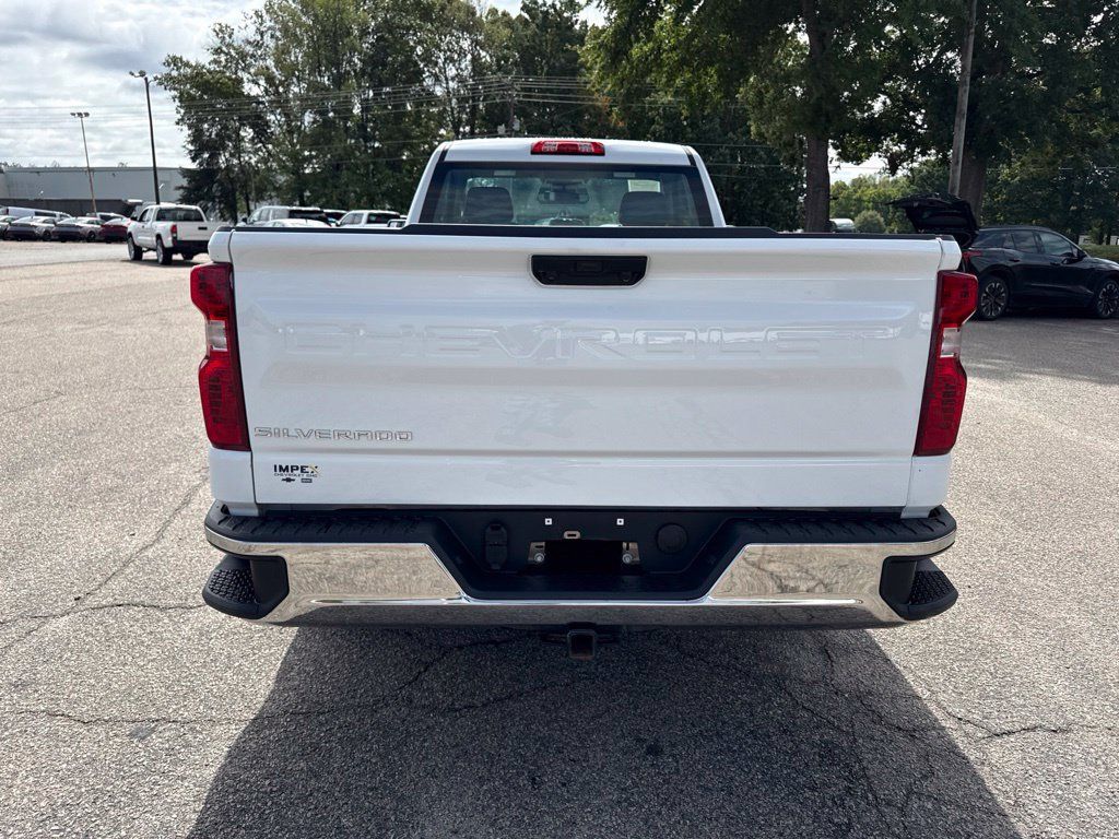 Used 2025 Chevrolet Silverado 1500 W/T RWD image 4