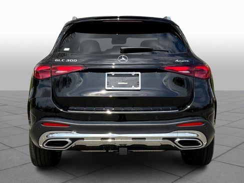 Certified 2025 Mercedes-Benz GLC 300 4MATIC image 4