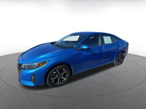 Used 2025 Nissan Sentra SV image 7