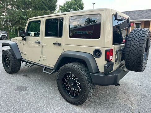 Used 2017 Jeep Wrangler Unlimited Rubicon AWD/4WD image 5