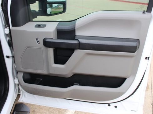 Used 2019 Ford F250 XL w/ Power Equipment Group RWD image 16