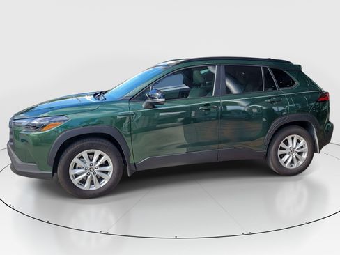 Used 2026 Toyota Corolla Cross LE w/ Moonroof Package FWD image 4