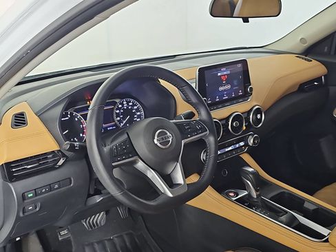 Certified 2020 Nissan Sentra SV w/ SV Premium Package FWD image 12