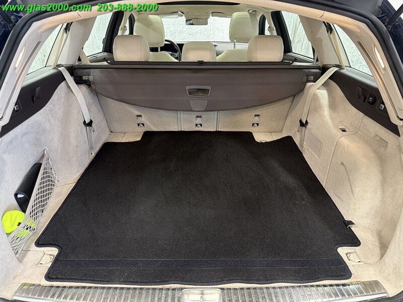 Used 2017 Mercedes-Benz E 400 4MATIC Wagon image 15