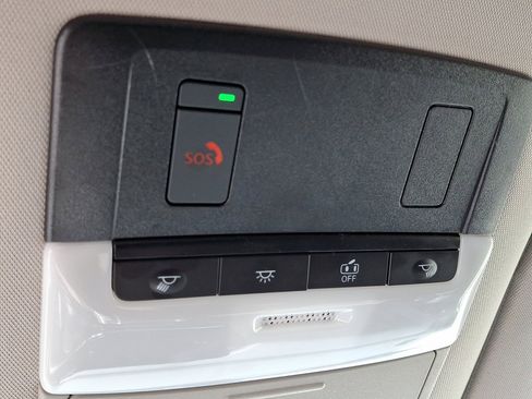 Used 2024 Nissan Pathfinder SV AWD/4WD image 32