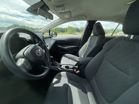 Certified 2022 Toyota Corolla LE FWD image 5