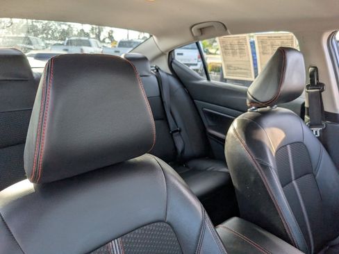 Used 2024 Nissan Altima 2.5 SR image 3