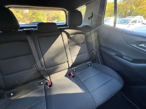 Used 2025 Chevrolet Equinox LT image 33