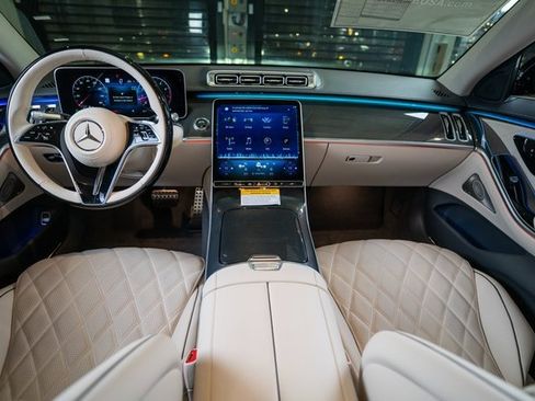 Certified 2025 Mercedes-Benz S 580 4MATIC Sedan image 9