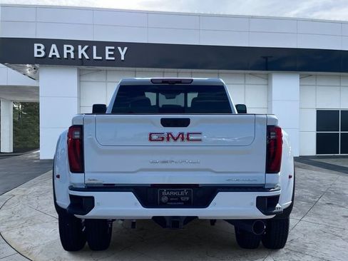 New 2026 GMC Sierra 3500 Denali w/ Denali Reserve Package AWD/4WD image 3