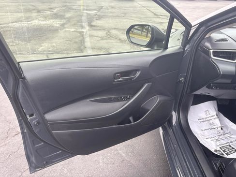 Certified 2025 Toyota Corolla LE image 17