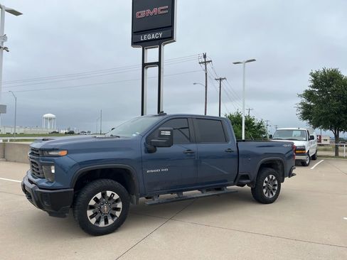 Used 2024 Chevrolet Silverado 2500 Custom w/ Custom Value Package AWD/4WD image 1