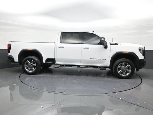 Used 2025 GMC Sierra 2500 SLT w/ SLT Premium Package AWD/4WD image 6