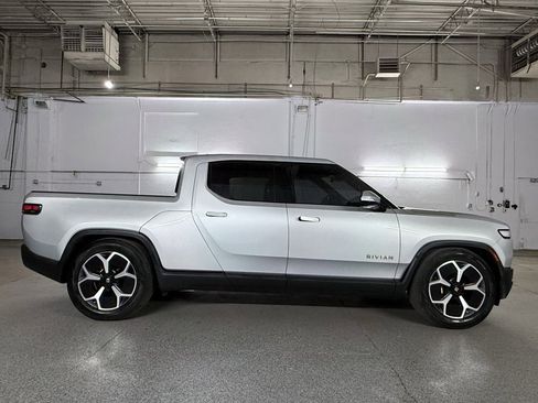 Used 2022 Rivian R1T Adventure image 6