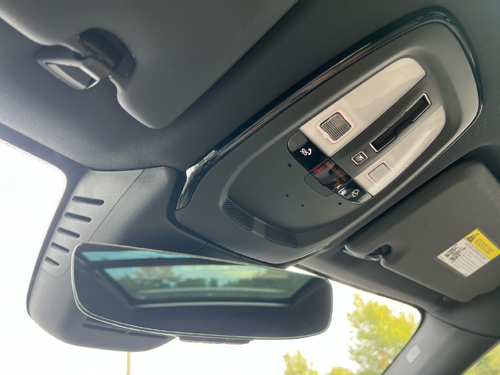 Certified 2026 Volvo XC60 B5 Plus AWD/4WD image 21