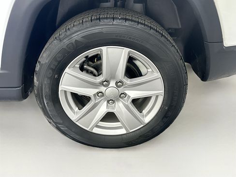 Used 2022 Jeep Compass Latitude w/ Convenience Group AWD/4WD image 11