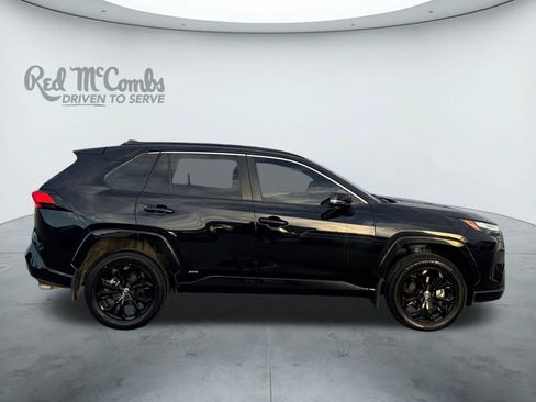 Used 2022 Toyota RAV4 SE image 6