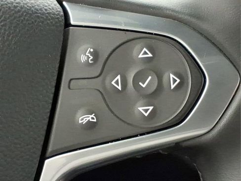 Used 2023 Chevrolet Traverse LT w/ Midnight/Sport Edition AWD/4WD image 27