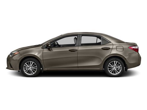 Used 2016 Toyota Corolla LE FWD image 3