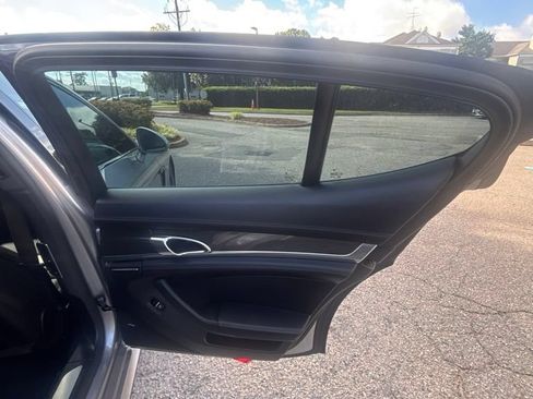 Used 2015 Porsche Panamera AWD/4WD image 56