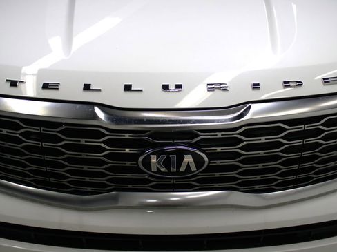 Used 2020 Kia Telluride EX image 42